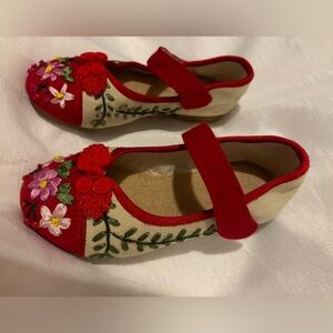 Little Kid Embroidered Chinese Shoes Size 12 (approx 5 year old girl)